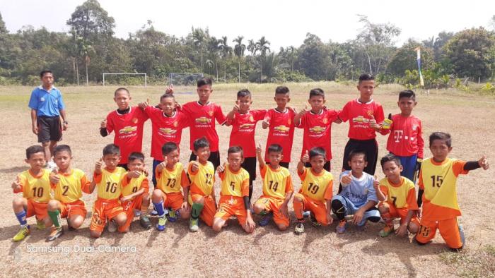 Tim Bola MIN 2 Tanjab Timur raih Juara 3 Turnamen Sepak Bola Tingkat Kecamatan