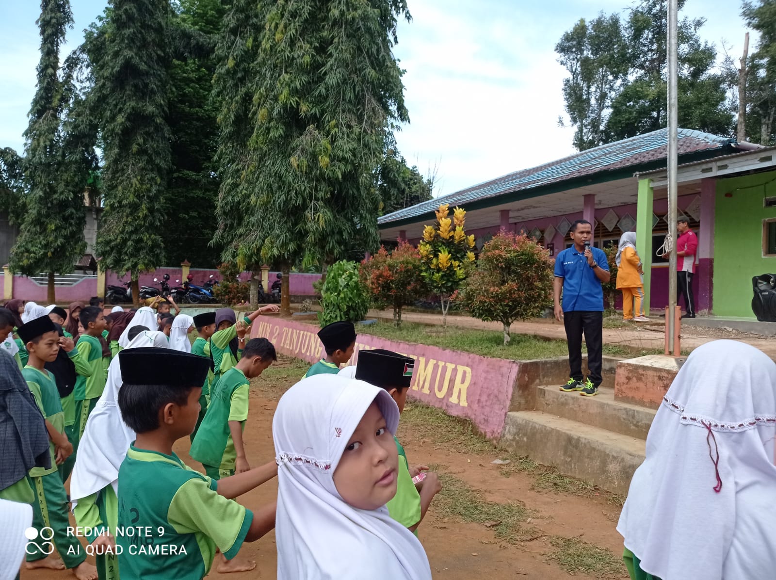 MEWUJUDKAN PENCARIAN BAKAT, KEPALA MIN 2 TANJUNG JABUNG TIMUR MEMBUKA SECARA RESMI CLASSMEETING SEMESTER GENAP TAHUN PELAJARAN 2023/2024