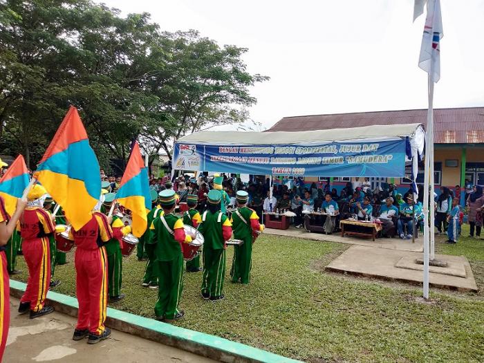 Drum Band â€œGema Musaba MIN 2 Tanjab Timurâ€ Meriahkan Pembukaan O2SN Dan FLSN Tingkat Kecamatan  