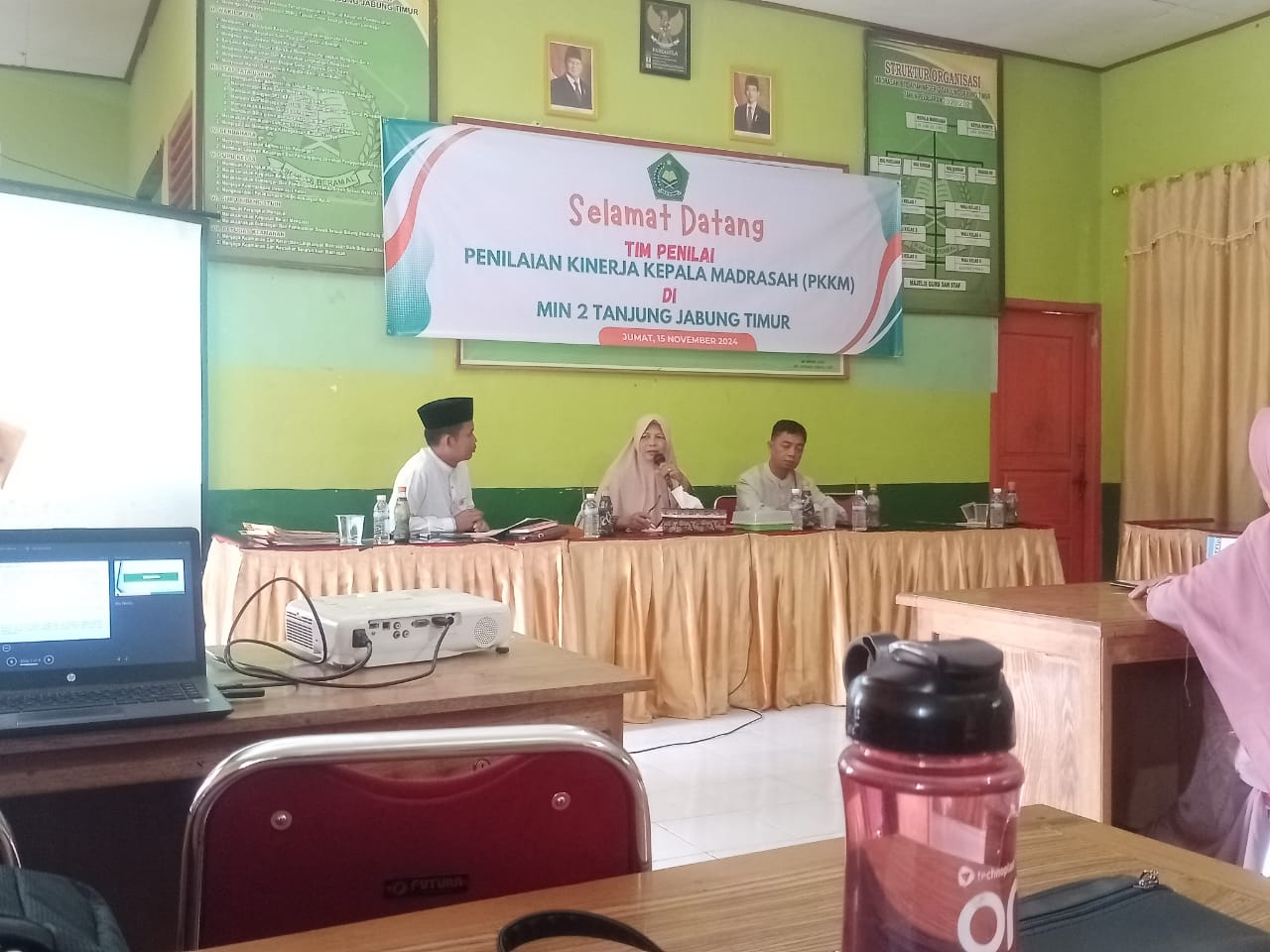 Dra. Suty Harningsih: 