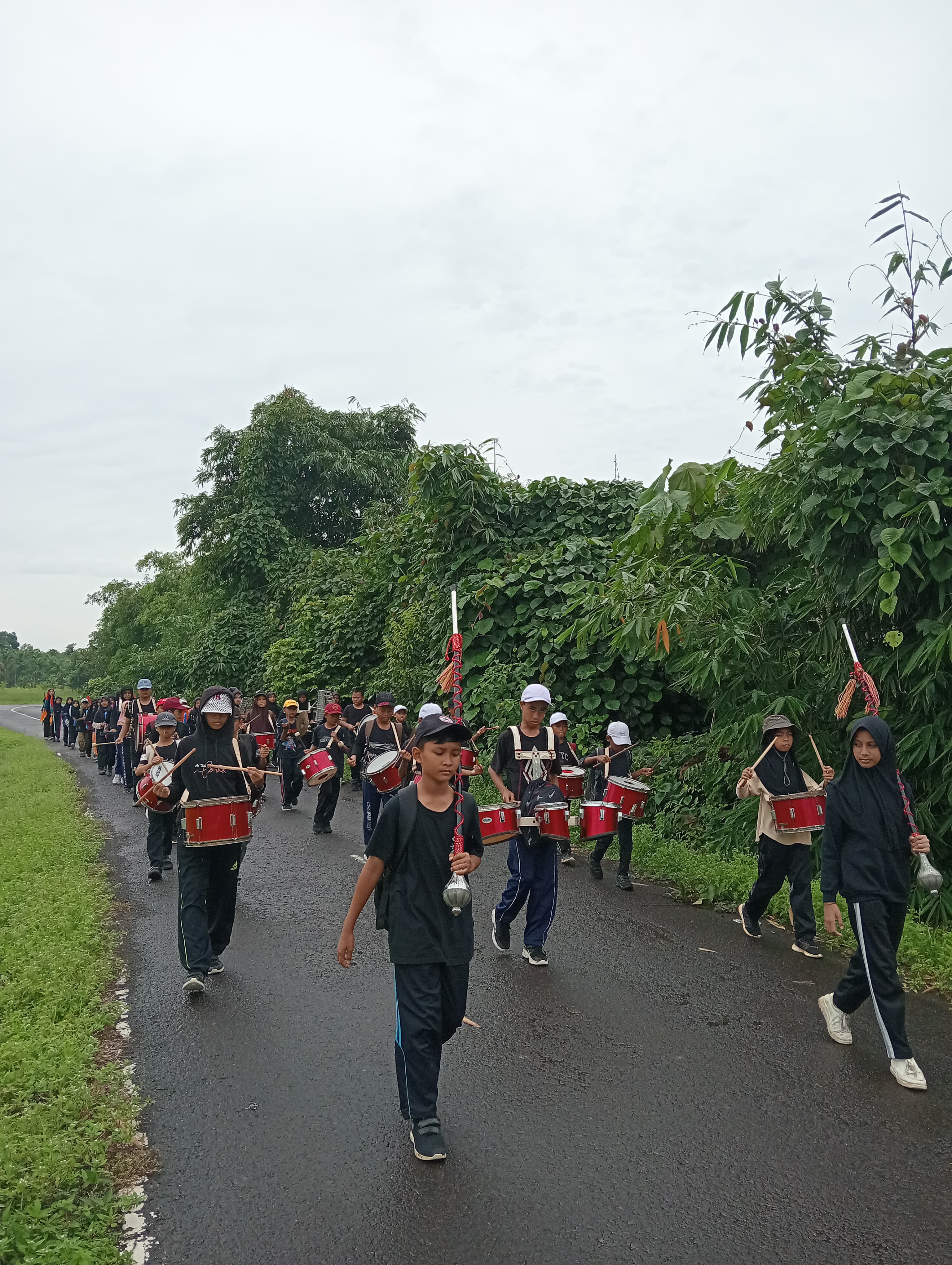 Drumband, Ekstrakurikuler Favorit di MIN 2 Tanjung Jabung Timur