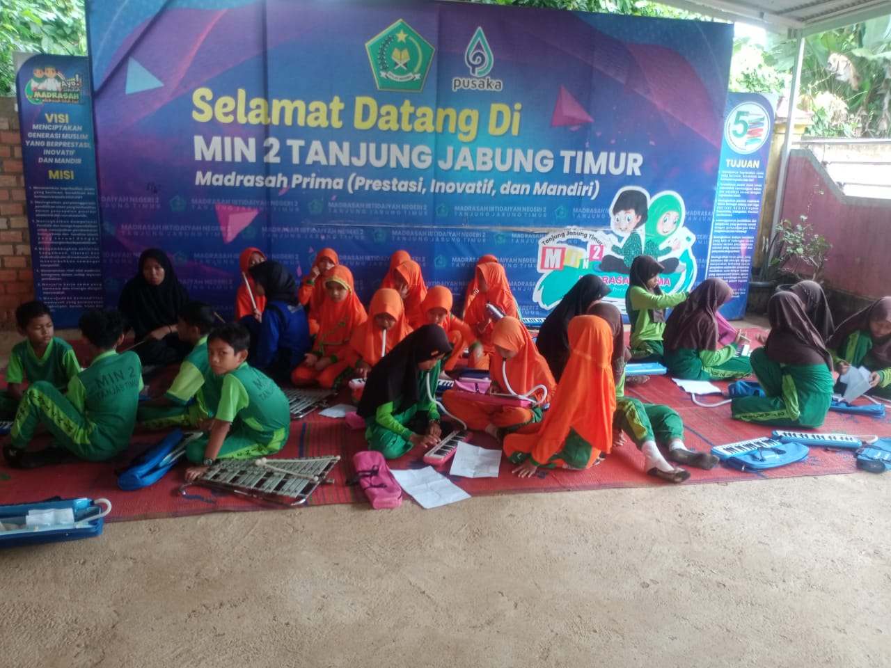 MIN 2 Tanjab Timur Matangkan Latihan Drumband Menuju Kejurprop