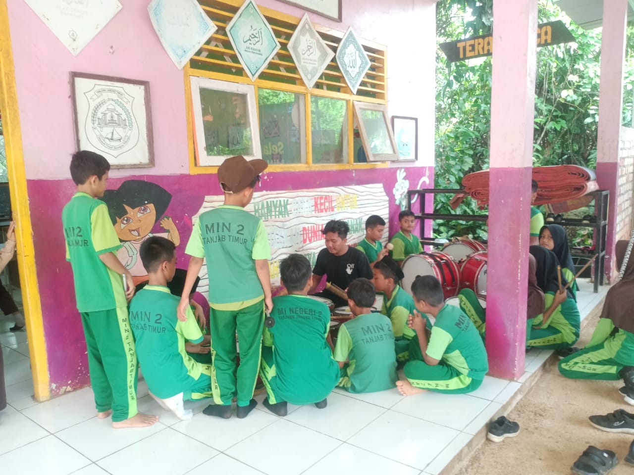 Kepala MIN 2 Tanjab Timur Optimis Peserta Drumband Bisa Tampil Maksimal di Kejurprop