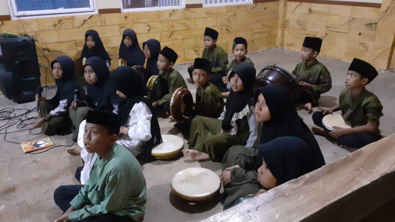 Hadroh Salah Satu Ekskul Yang Paling di Minati Di MIN 2 Tanjung Jabung Timur